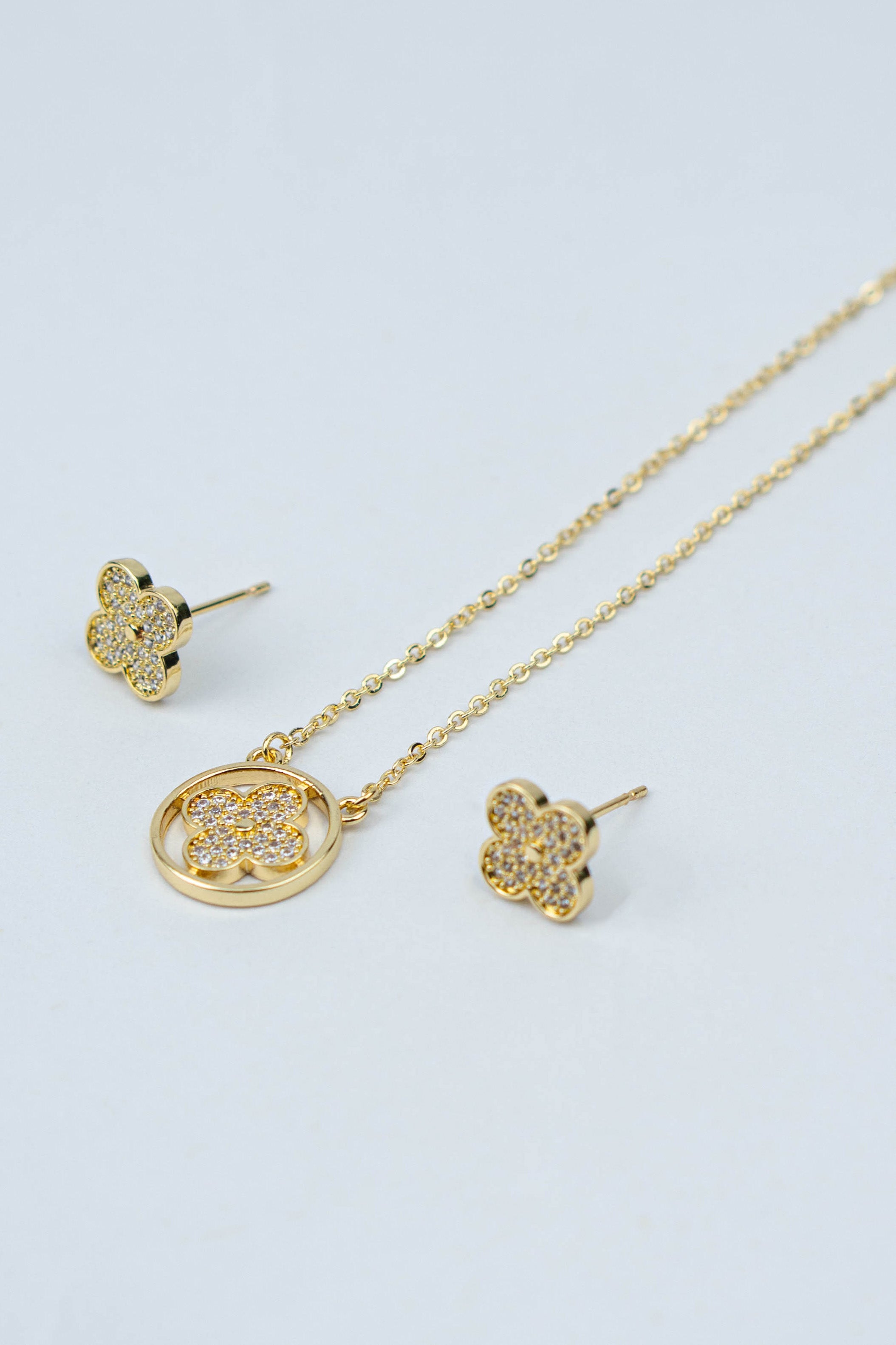 CONJUNTO AURA