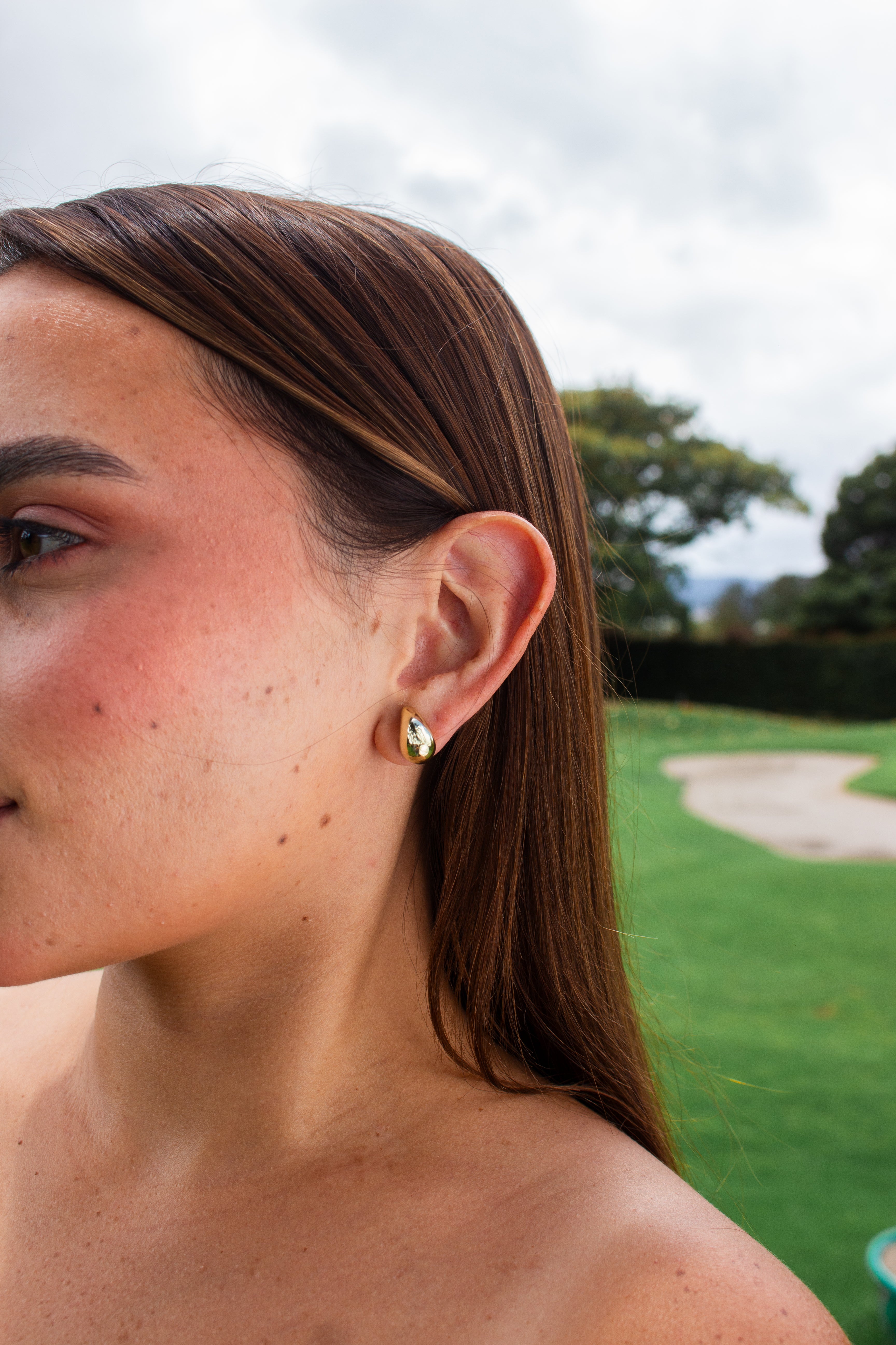 ARETES ALBA DORADOS